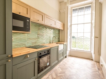 1 Bed Flat, Caledonia Place, BS8