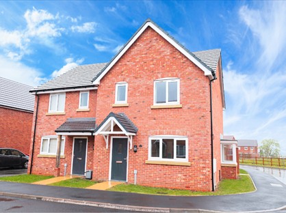 3 Bed Semi-Detached House, White Bryony Drive, TF1