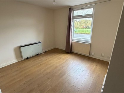 1 Bed Flat, Worplesdon Road, GU2