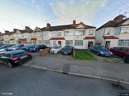 3 Bed End Terrace, Newbury Avenue, EN3