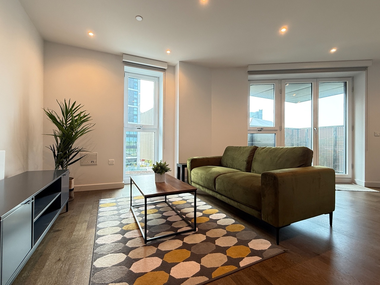 2 Bed Flat, Novella, M3
