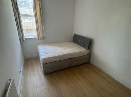 Room in a Shared House, Trinity St, HD1