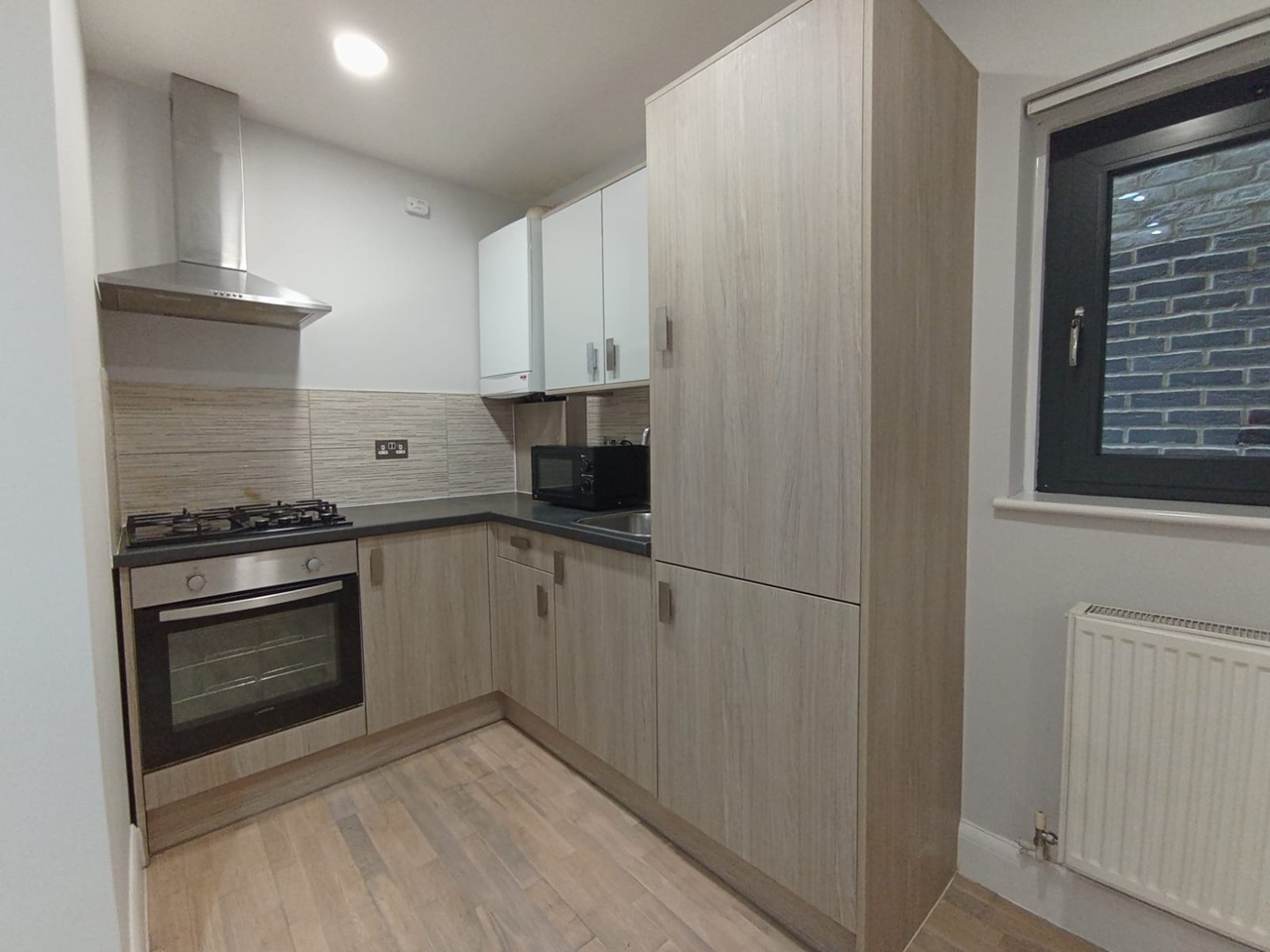 Barnet - 1 Bed Flat, Allenby House, EN4 - To Rent Now for £1,400.00 p/m
