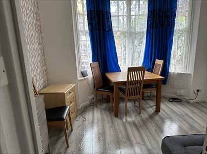 1 Bed Flat, Glenfield Road, LE3