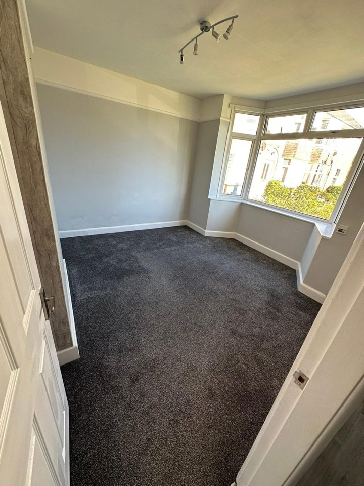 Ipswich - 2 Bed Flat, Shotley Gate, IP9 - To Rent Now for £875.00 p/m