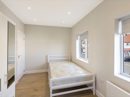Studio Flat, Lime Close, RM15
