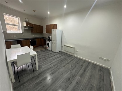 2 Bed Flat, High Road Leytonstone, E11