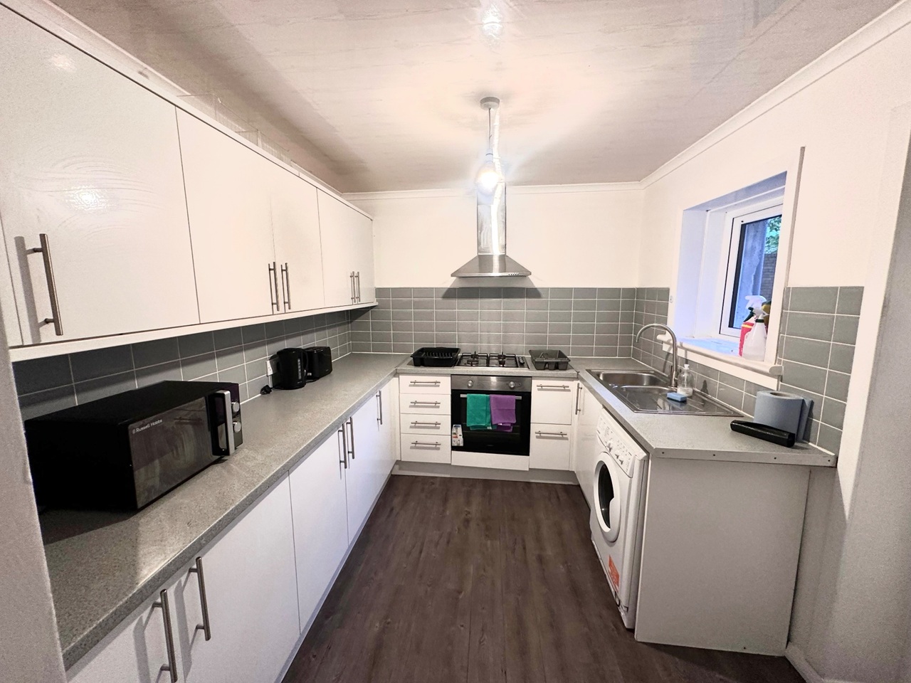 4 Bed Flat, Cecil St, G12 photo 2