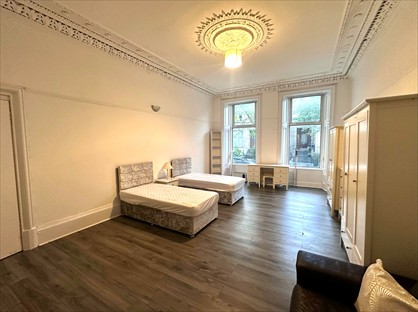 4 Bed Flat, Cecil St, G12