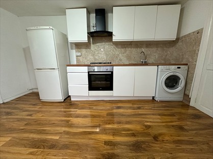 2 Bed Flat, Langthorne Road, E11
