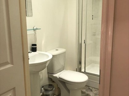 Room in a Shared House, Mead Avenue, B16