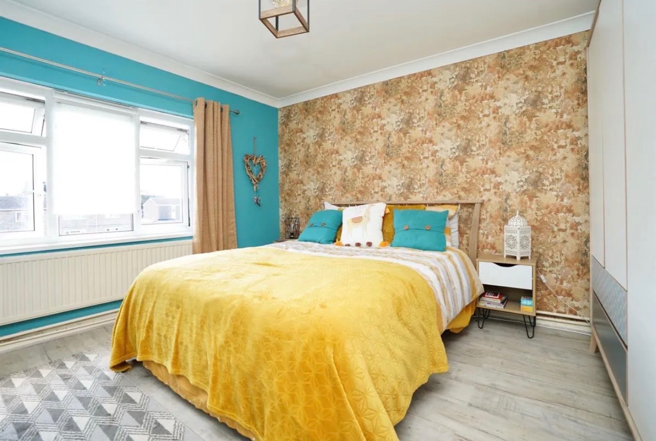 St Neots - 2 Bed Flat, Sandfields Road, PE19 - To Rent Now for £1,050. ...