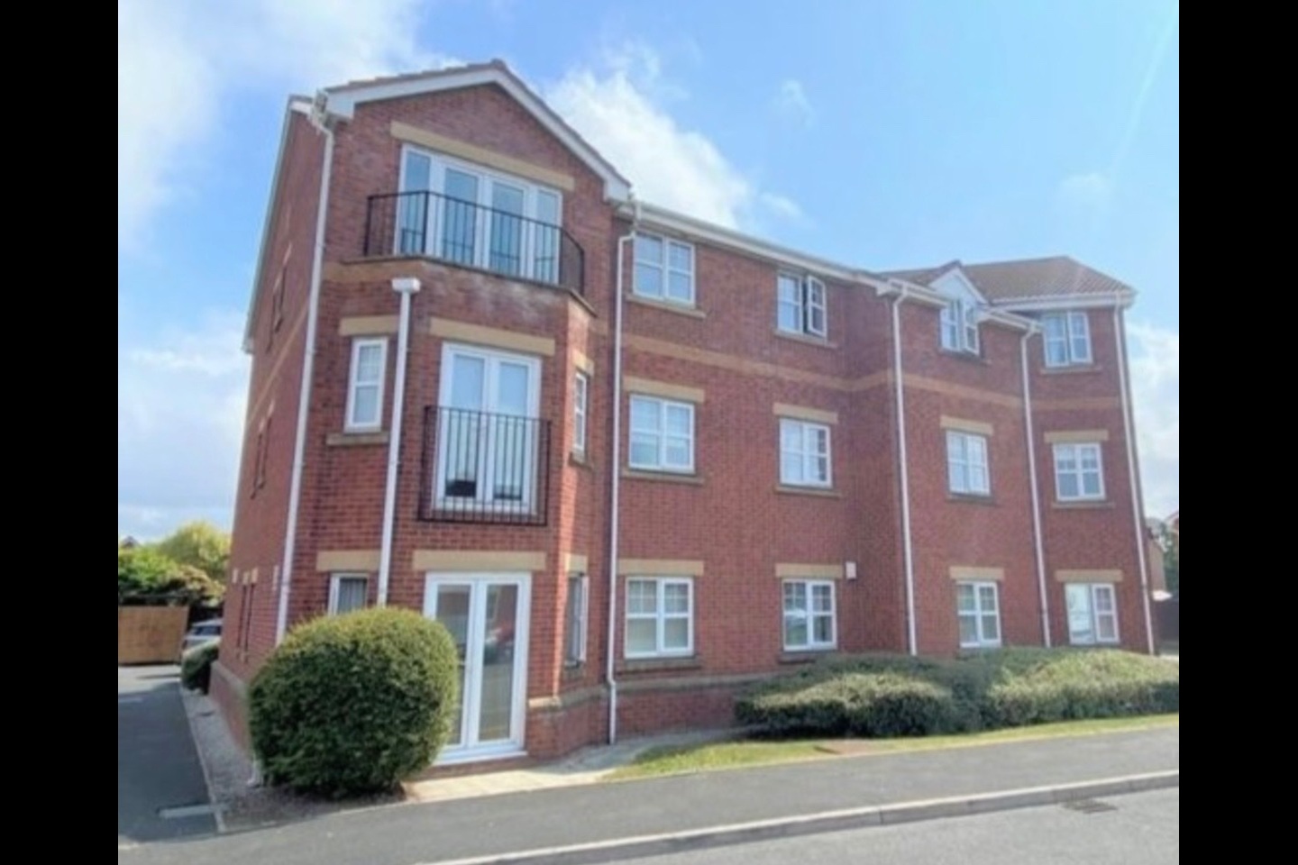 Liverpool - 2 Bed Flat, October Drive, L6 - To Rent Now for £700.00 p/m