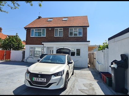 Studio Flat, Hinton Avenue, TW4