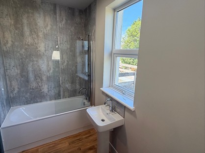 1 Bed Flat, Purbeck Road, ME4
