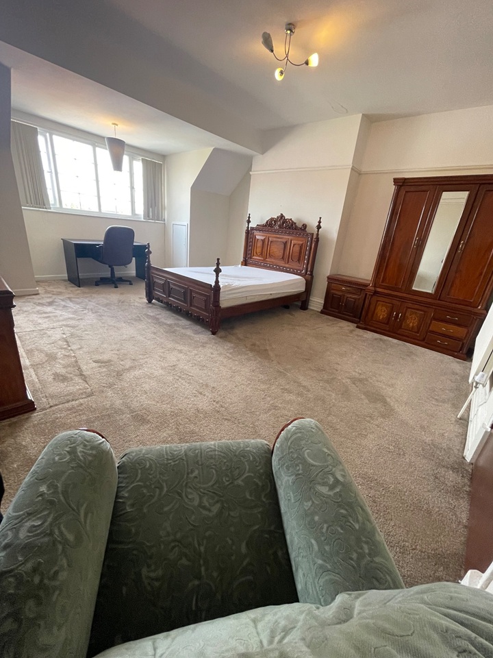 Room in a Shared House, Beresford Road, M13