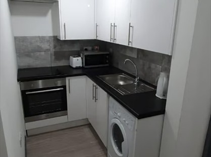 Room in a Shared House, Fernside Avenue, TW13