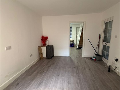 3 Bed Detached House, Mandeville Road, EN3