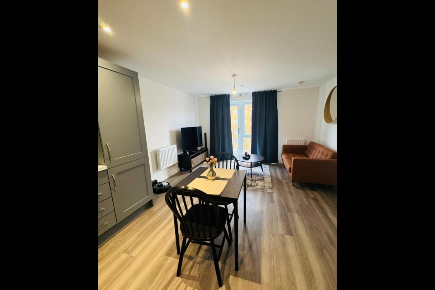1 Bed Flat, John Thornycroft Road, SO19 photo 4