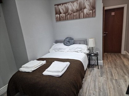 Studio Flat, Peveril Mount, BD2