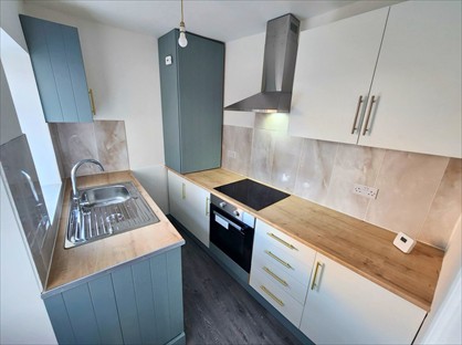 2 Bed Terraced House, Shaw St, WA7