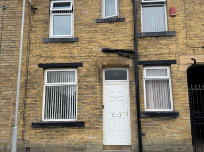 3 Bed Terraced House, Tichborne Road, BD5