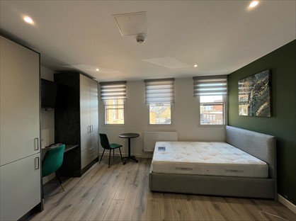 Studio Flat, Cross St, PE1