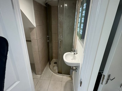Studio Flat, Selborne Gardens, NW4