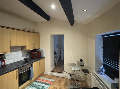 1 Bed Flat, The Green, LS18