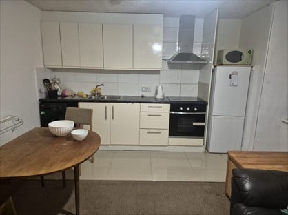1 Bed Flat, Rosefield St, DD1