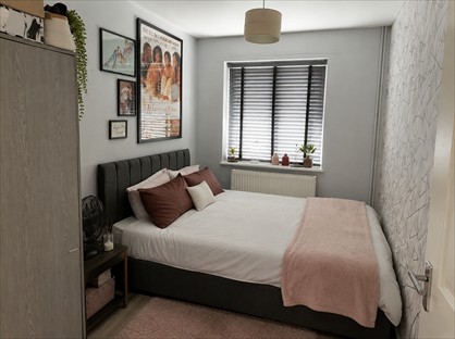 Room in a Shared House, King Henrys Drive, CR0