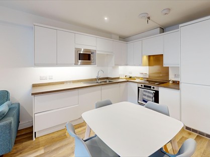 3 Bed Flat, New St, TR11