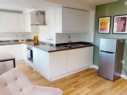 5 Bed Flat, New St, TR11