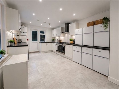 Room in a Shared House, Milkwood Road, SE24