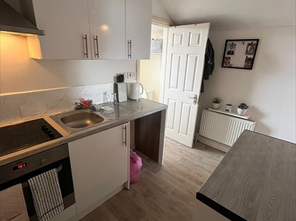 1 bed flat/apartment for rent in 1 Bed Flat, County Road, SN1