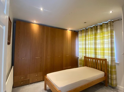 Room in a Shared House, Riverdene, HA8