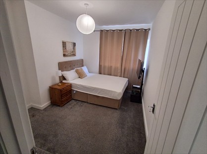 Room in a Shared House, May Street, M40