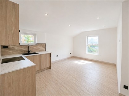 Studio Flat, Station Road, NW4