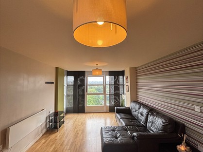 2 Bed Flat, Spindletree Avenue, M9