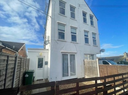 1 Bed Flat, Minster On Sea, ME12