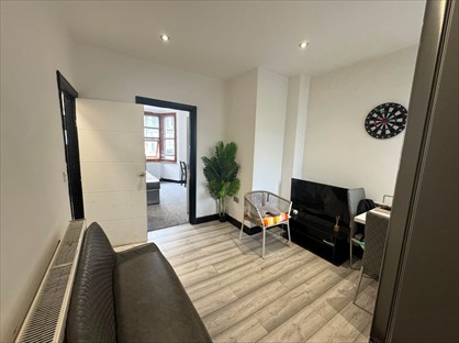 5 Bed Terraced House, Livingstone Road, ME7