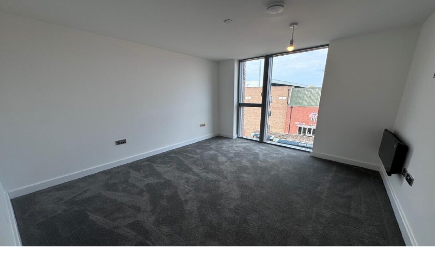 2 Bed Flat, Meadow Lane, NG2 photo 2