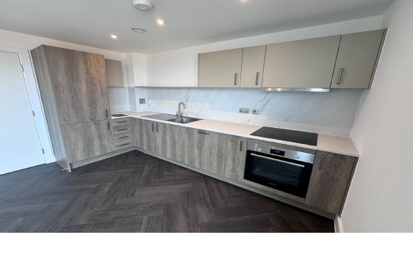 2 Bed Flat, Meadow Lane, NG2 photo 4