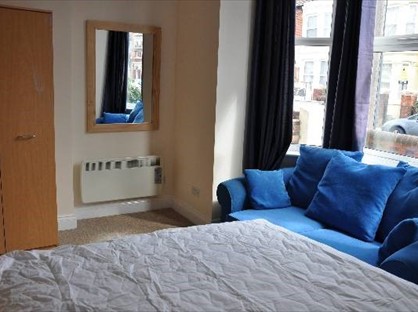 Studio Flat, Albert Grove, PO5