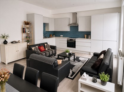 5 Bed Flat, York Way, N7
