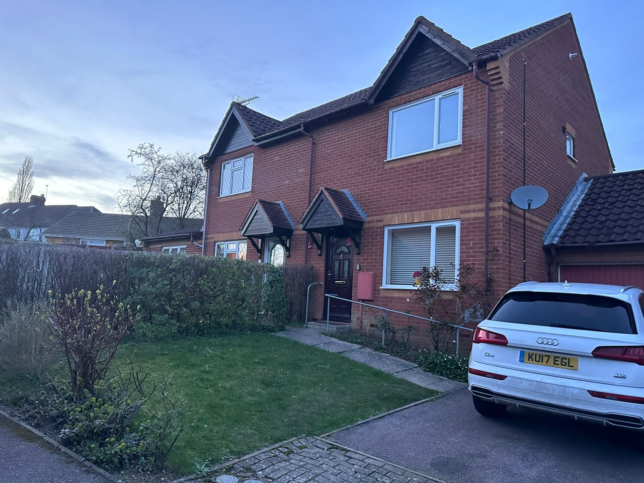 Milton Keynes - 3 Bed Semi-Detached House, Chartley Court, MK5 - To ...