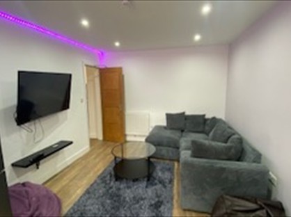 5 Bed Terraced House, Knight Avenue, CV1