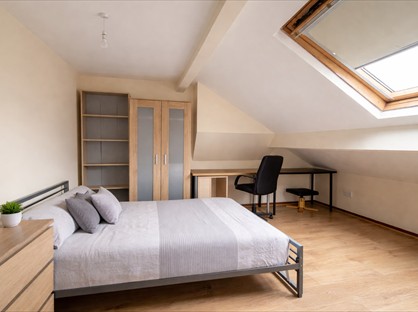 4 Bed Terraced House, Crookesmoor Road, S6