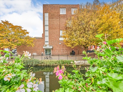 1 Bed Flat, Stonebridge House, CM1