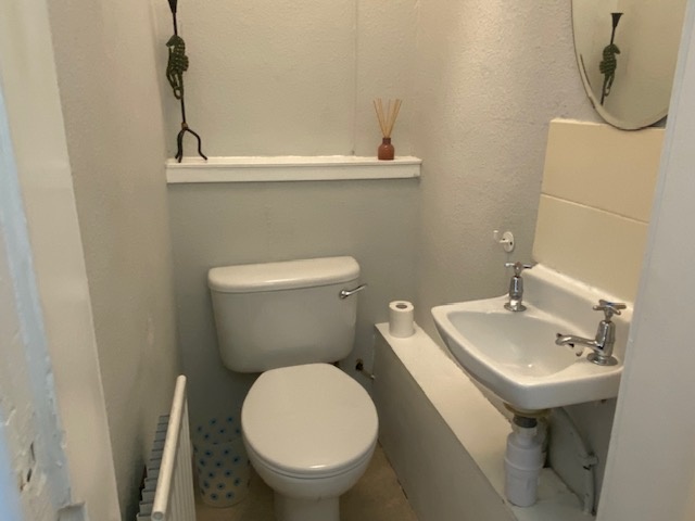 2 Bed Flat, Cathcart Place, EH11 photo 4
